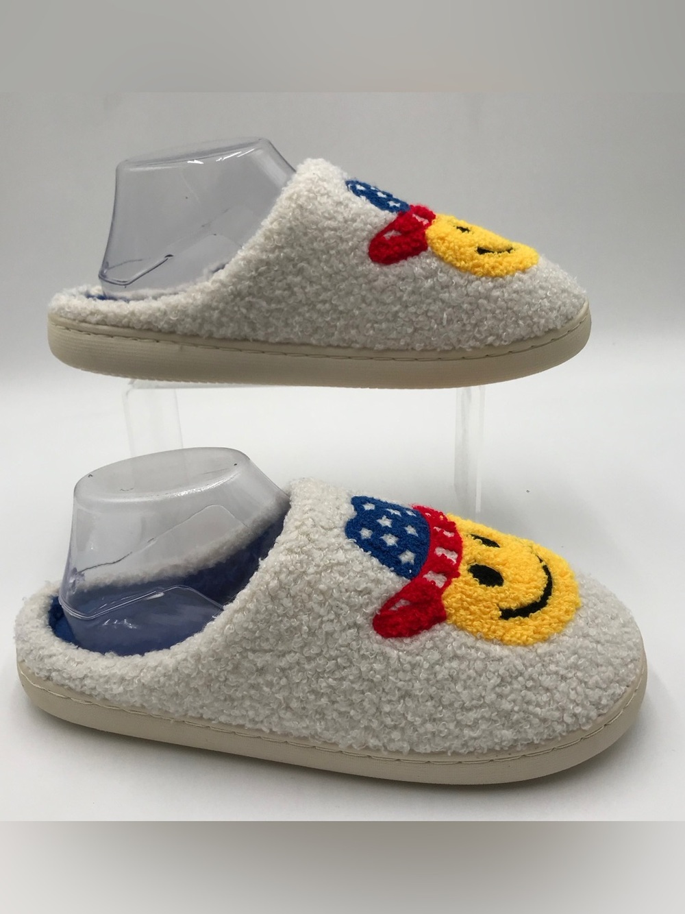BN Women's Fuzzy Slippers with Smiley Face